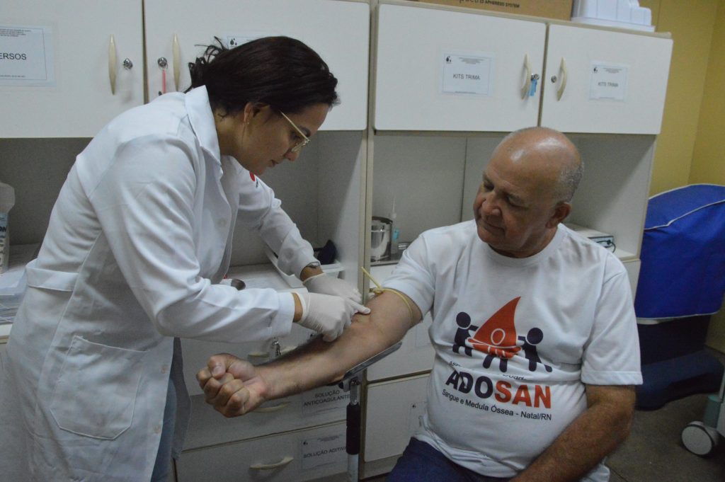 Homem faz doação de sangue n° 290 em Natal e quebra recorde mundial - Agora RN