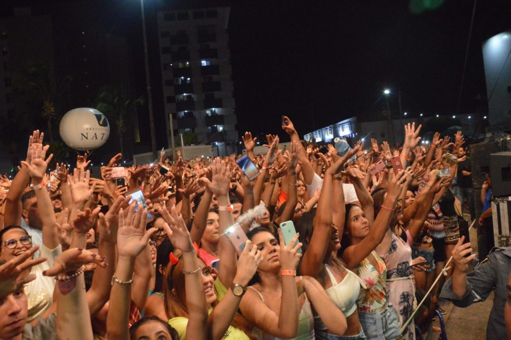 FOTOS: Veja imagens do show de Léo Santana no Natal em Natal - Agora RN