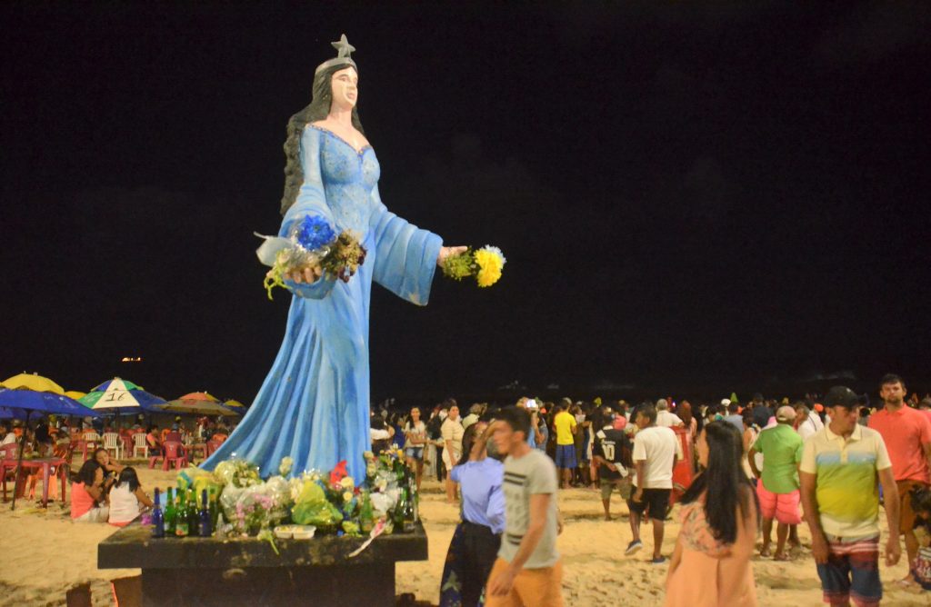 Nova estátua de Iemanjá é criticada nas redes sociais: “Travecão ou um drag queen” - Agora RN