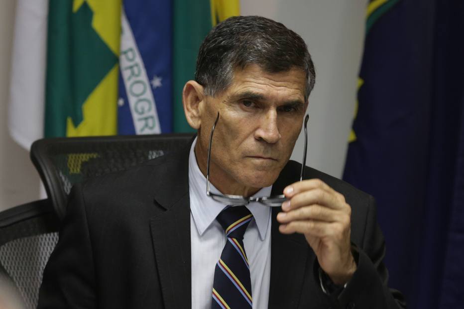 Bolsonaro anuncia general Carlos Alberto Cruz para Secretaria de GoveRio Grande do Norteo - Agora RN