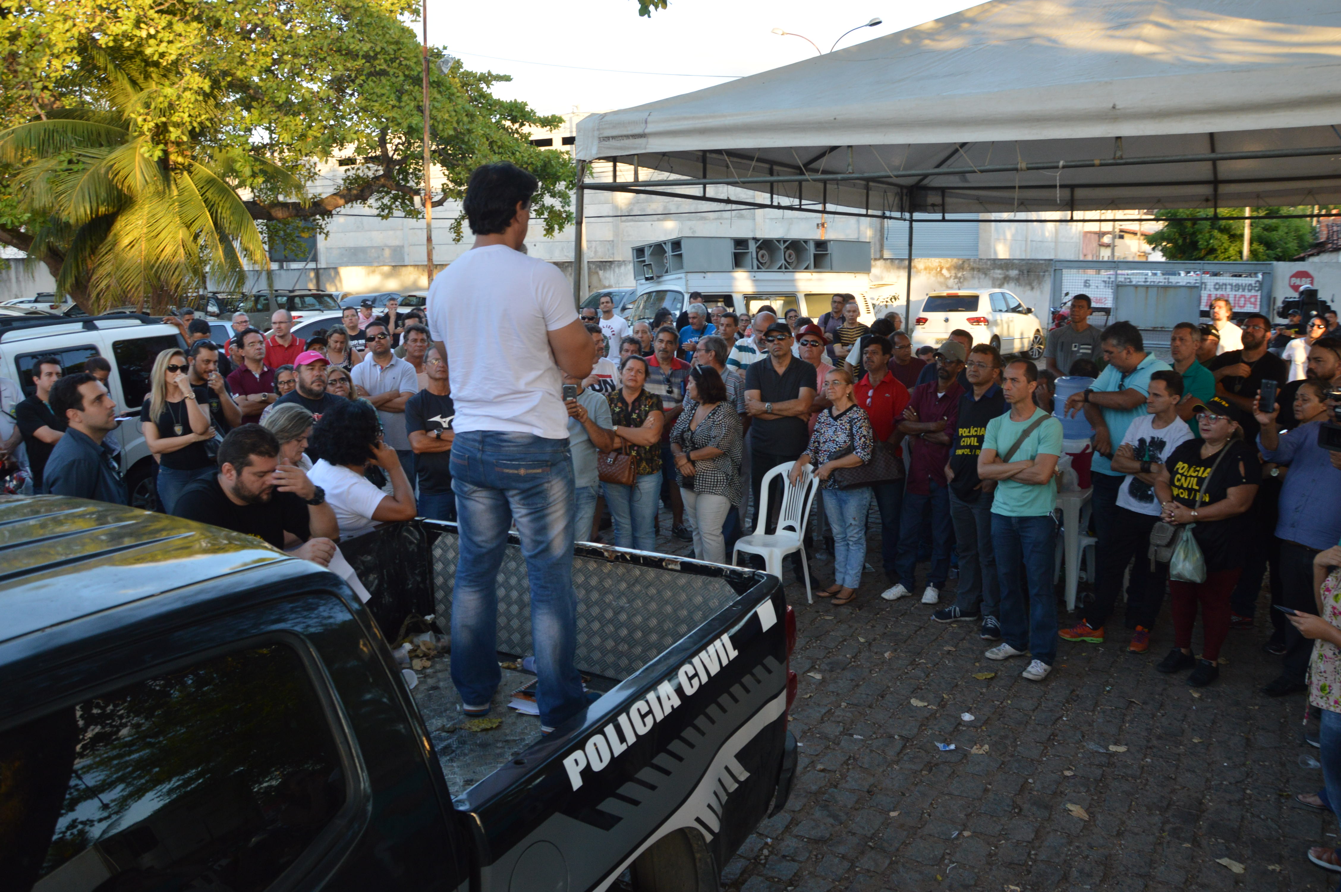 Policiais civis acatam decisão judicial e decidem suspender Operação Zero - Agora RN