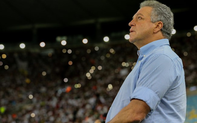 Abel braga diz que futebol se tornou 'muleta' após morte do filho | notícias do rio grande do norte Abel Braga diz que futebol se toRio Grande do Norteou 'muleta' após morte do filho - Agora RN