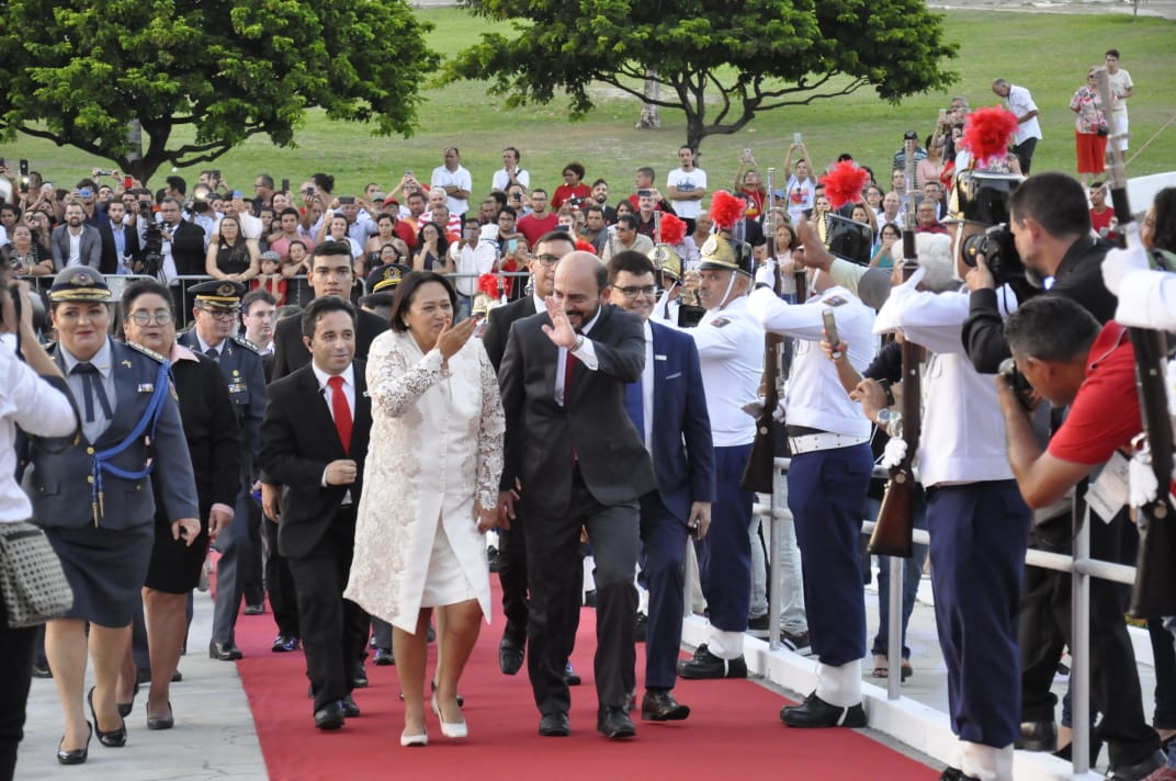 Fátima bezerra assume governo dizendo que herda "legado dramático" | notícias do rio grande do norte Fátima Bezerra assume GoveRio Grande do Norteo dizendo que herda "legado dramático" - Agora RN