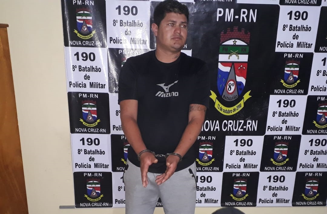 PM prende suspeito de traficar drogas e corromper menores em Nova Cruz