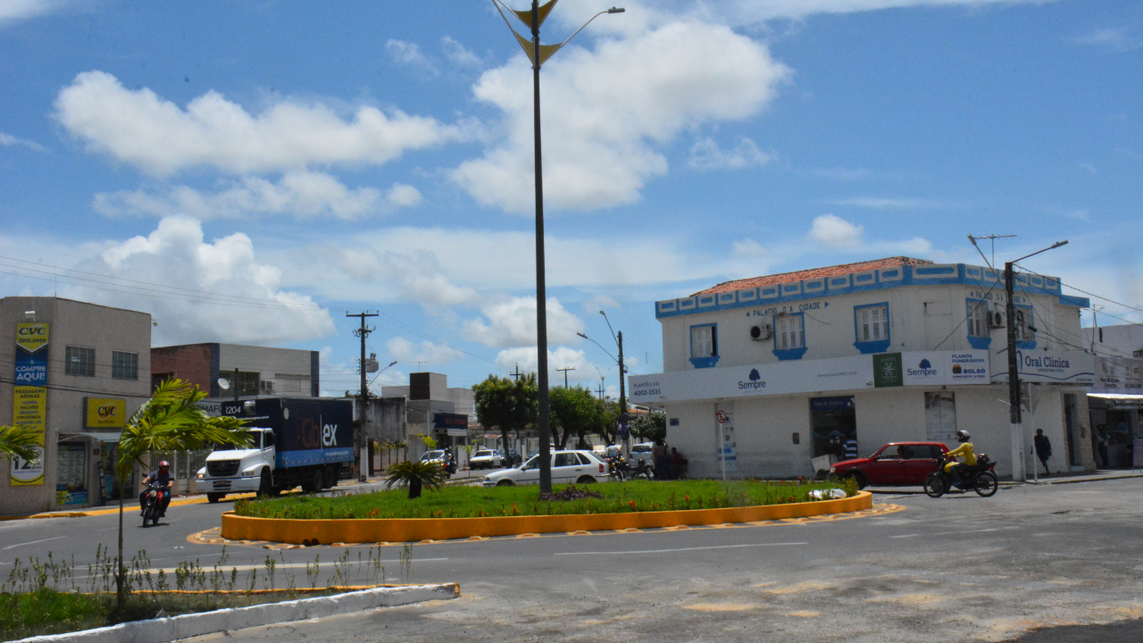 Prefeitura de PaRio Grande do Norteamirim instala novas rotatórias e semáforos - Agora RN