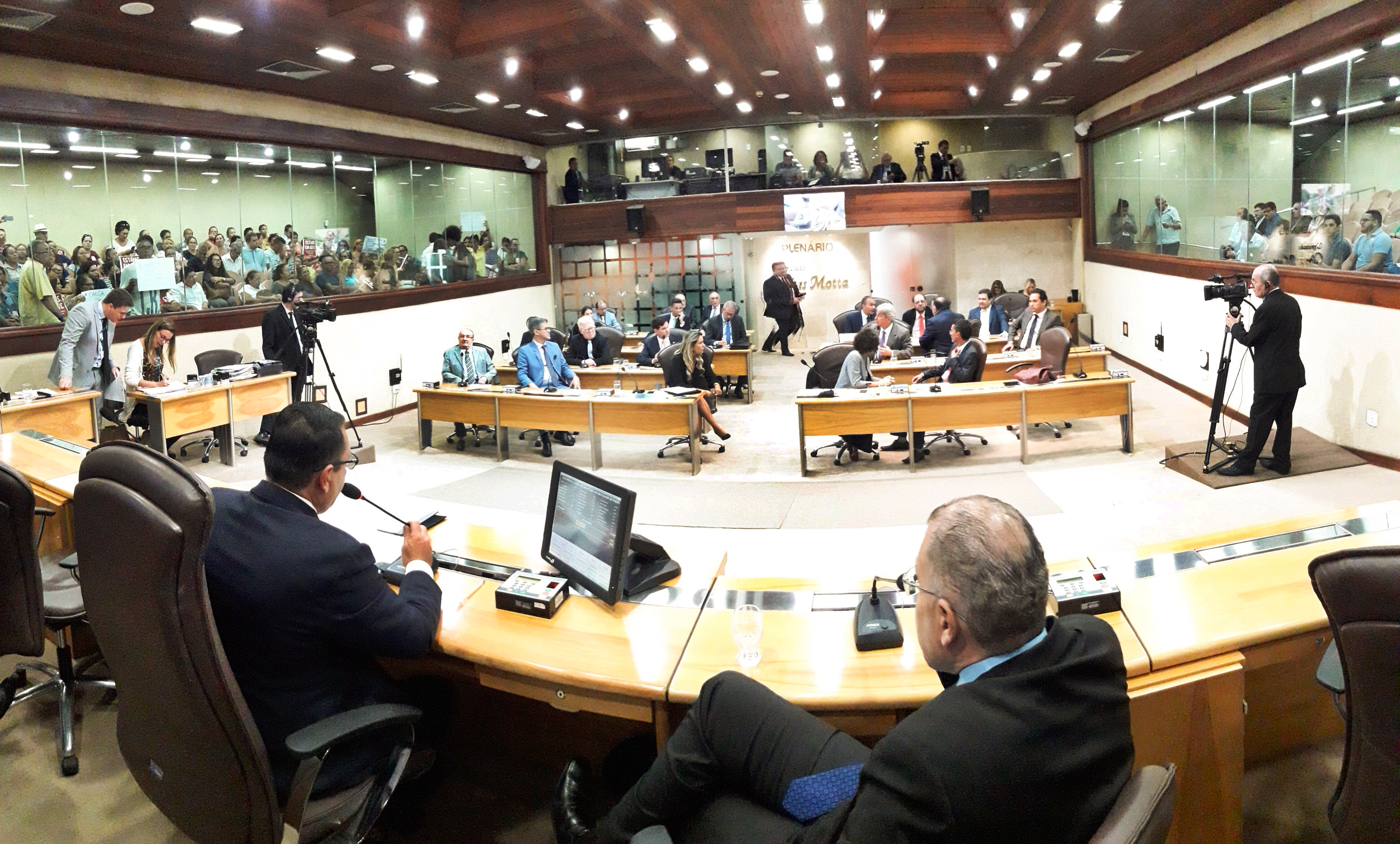 Assembleia aprova antecipação de royalties para GoveRio Grande do Norteo pagar salários atrasados - Agora RN