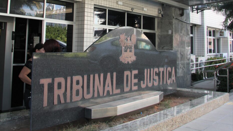 Usurpação de cargo público gera condenação a ex-prefeito de Santana do Matos - Agora RN