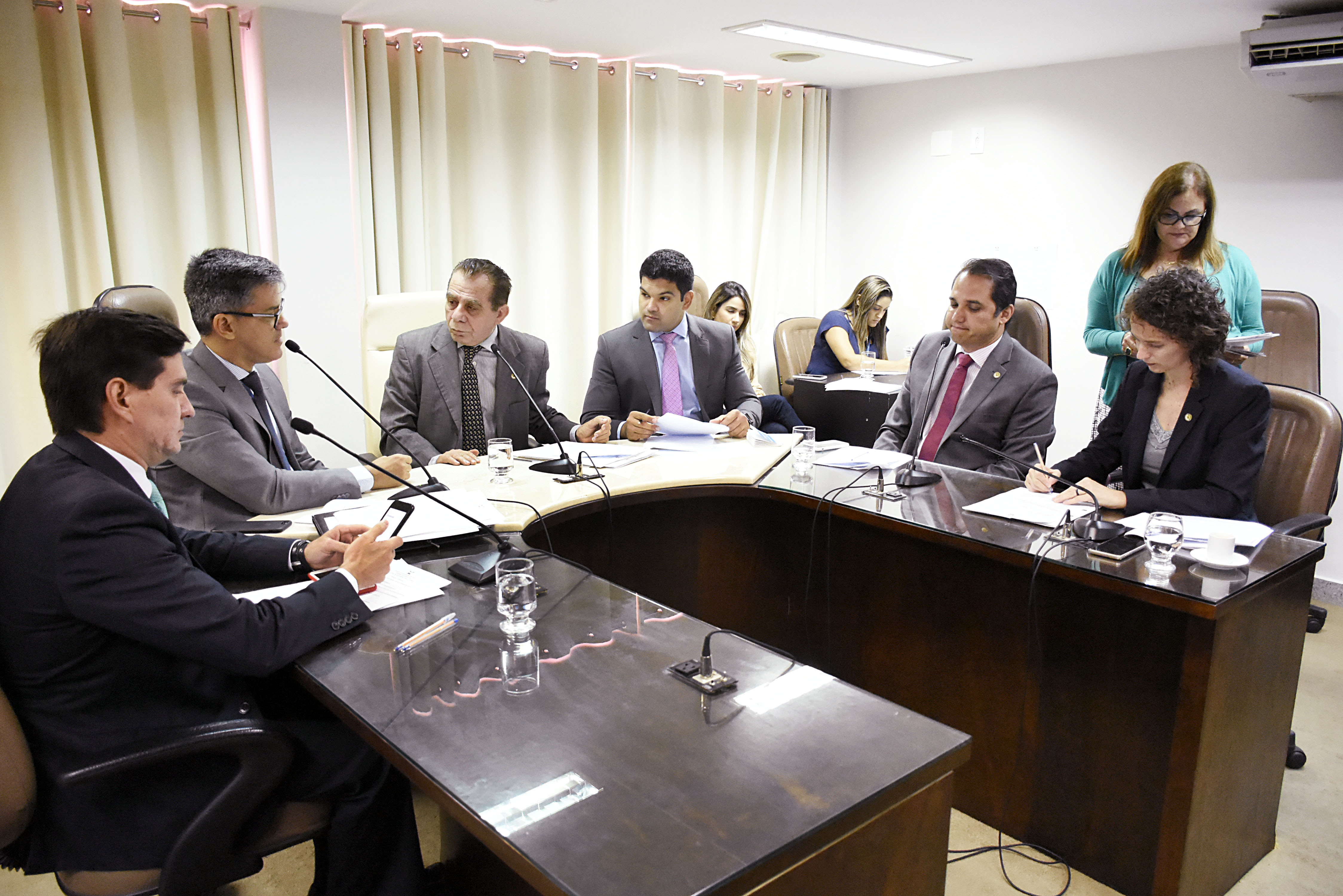 CCJ da Assembleia aprova PEC que cria teto de gastos no GoveRio Grande do Norteo do RN - Agora RN