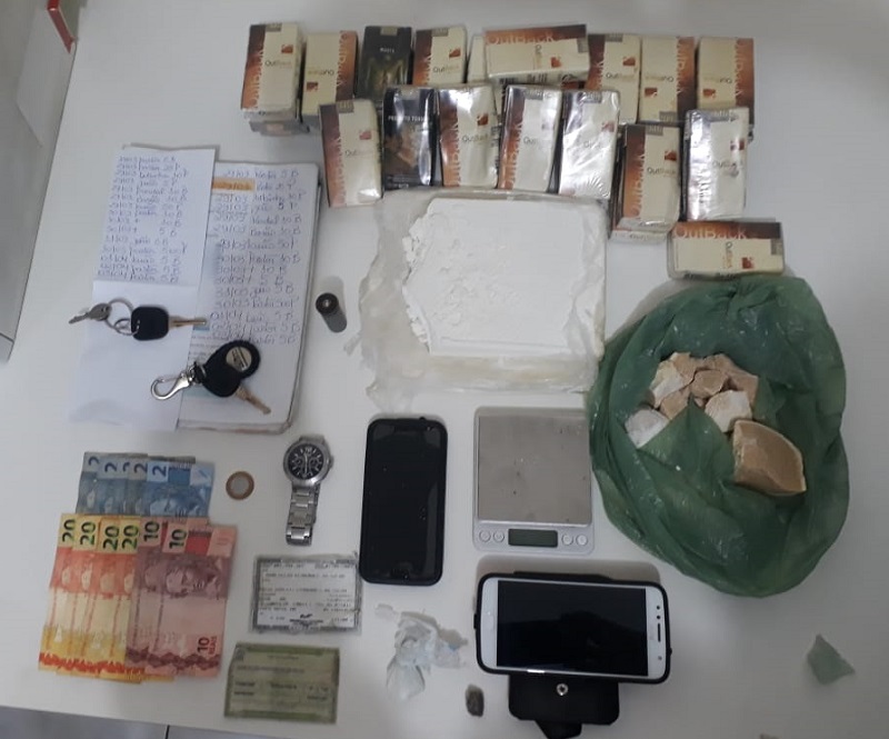 PM localiza veículo roubado e prende dupla na cidade de Parnamirim