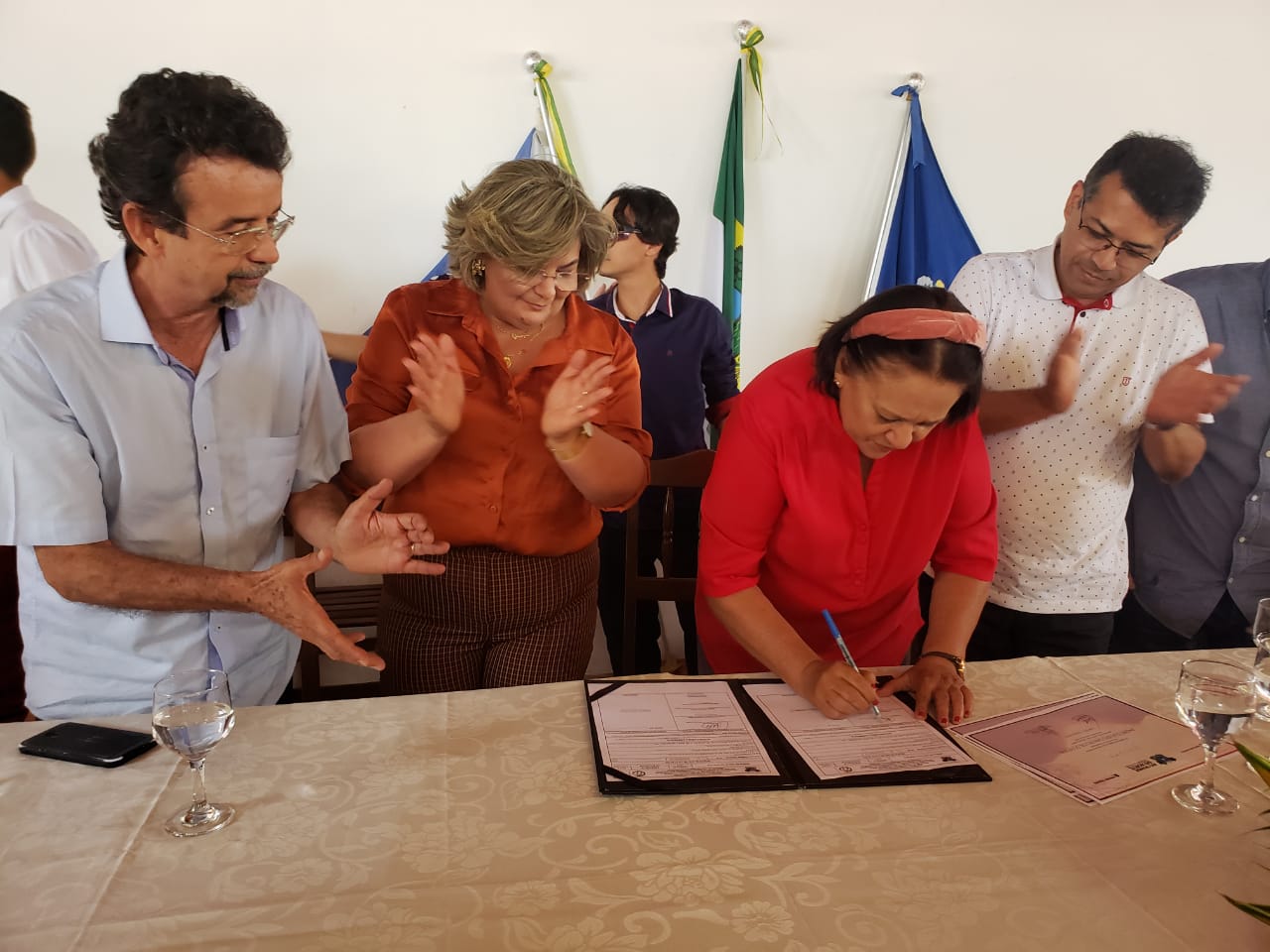 Fátima Bezerra assina ordem de serviço para a construção da RN-087 - Agora RN