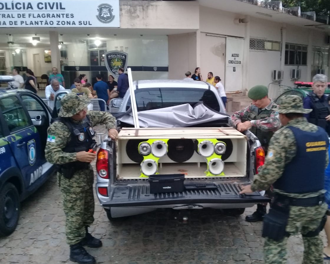 Guarda Municipal detém homem e apreende paredão de som na Av. Salgado Filho