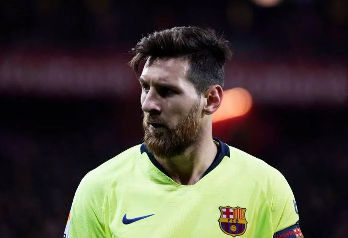 Messi se envolve em briga com torcedores do Barcelona após eliminação - Agora RN