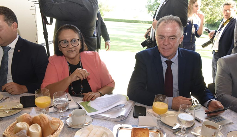 Fátima entrega PEC do novo Fundeb que irá tramitar no Senado Federal - Agora RN