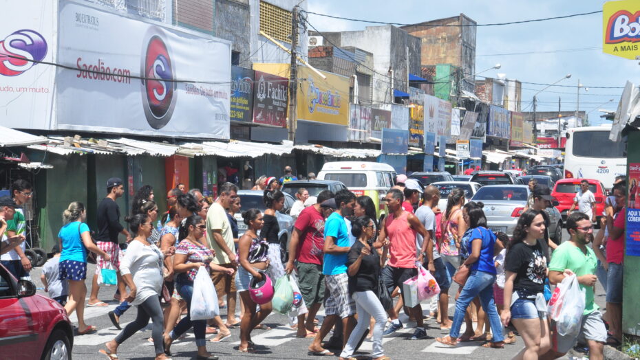 Comércio de natal tem alterações para os feriados de fim de ano; confira | notícias do rio grande do norte É o primeiro recuo desde fevereiro, mostra CNC | Foto: José Aldenir / Agora RN