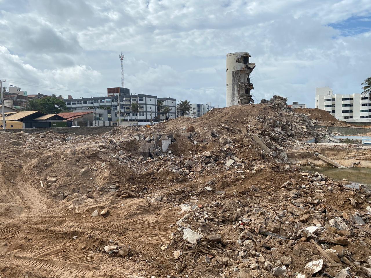 Demolição do Hotel Reis Magos deve ser finalizada neste sábado (25) - Agora RN