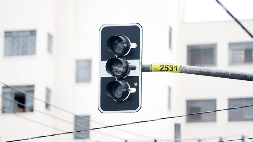 STTU alerta para semáforos apagados após instabilidade na rede elétrica em Natal - Agora RN