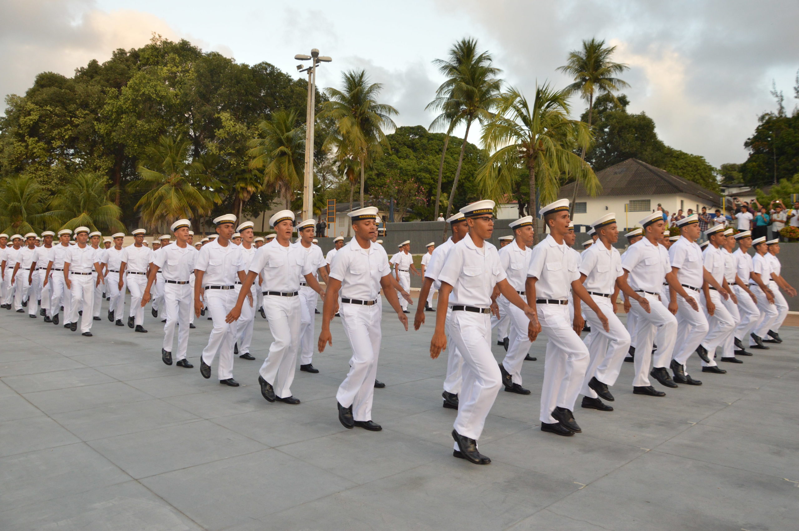 Marinha do Brasil Cerimônia de Alusão aos Reservista da Escola de Formação Navais 5 scaled