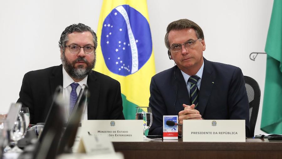 Aposta de Bolsonaro, hidroxicloroquina é testada em 1.000 pessoas pelo Brasil