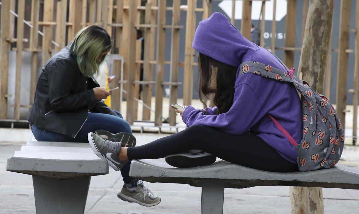 Covid-19: iniciativas usarão monitoramento e geram preocupações - Agora RN