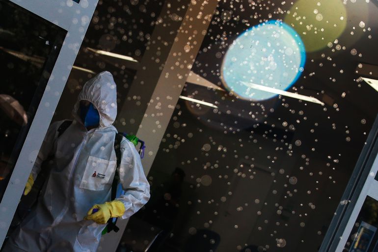 Metade da população brasileira vive em cidades que já registraram coronavírus - Agora RN