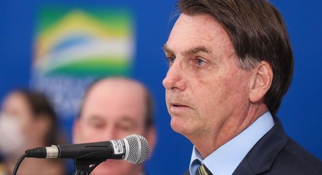 Obrigatoriedade de dias mínimos do ano letivo é suspensa por Bolsonaro - Agora RN