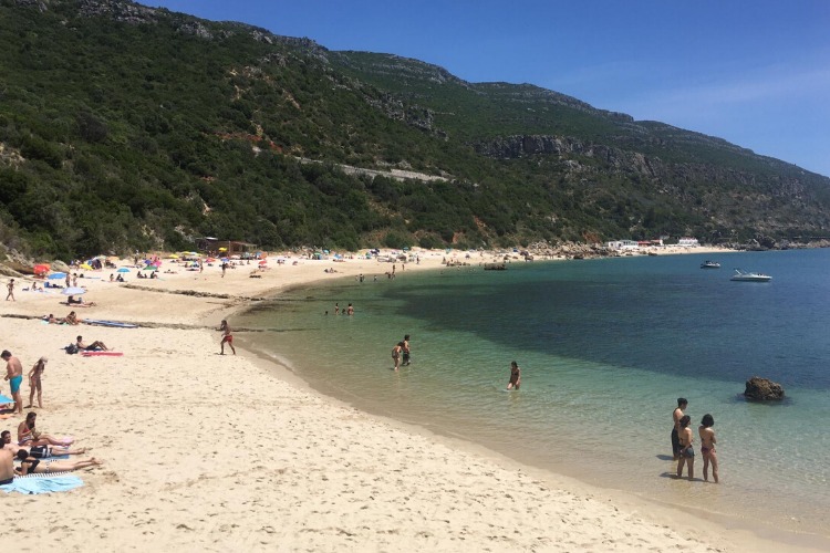 Com distanciamento e limites de ocupação, portugal reabre suas praias | notícias do rio grande do norte Com distanciamento e limites de ocupação, Portugal reabre suas praias - Agora RN