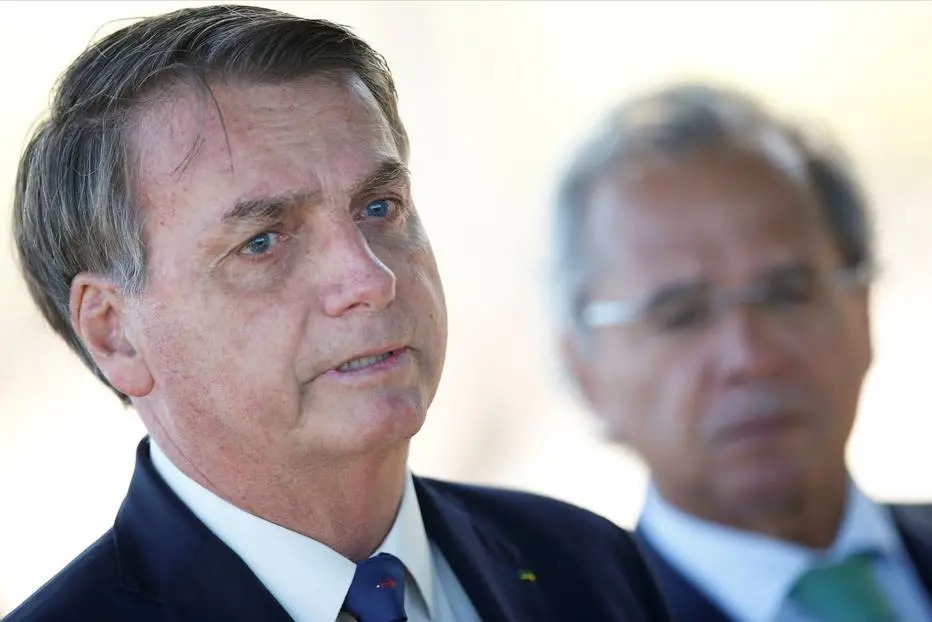 Nova MP de Bolsonaro isenta agentes públicos de responsabilidade por combate ao coronavírus - Agora RN