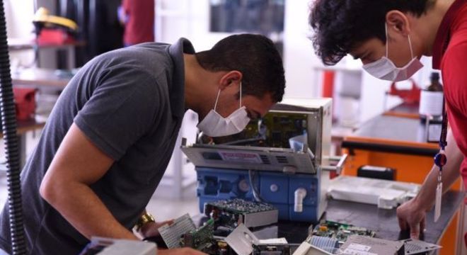 Indústria aumenta produção de respiradores hospitalares - Agora RN