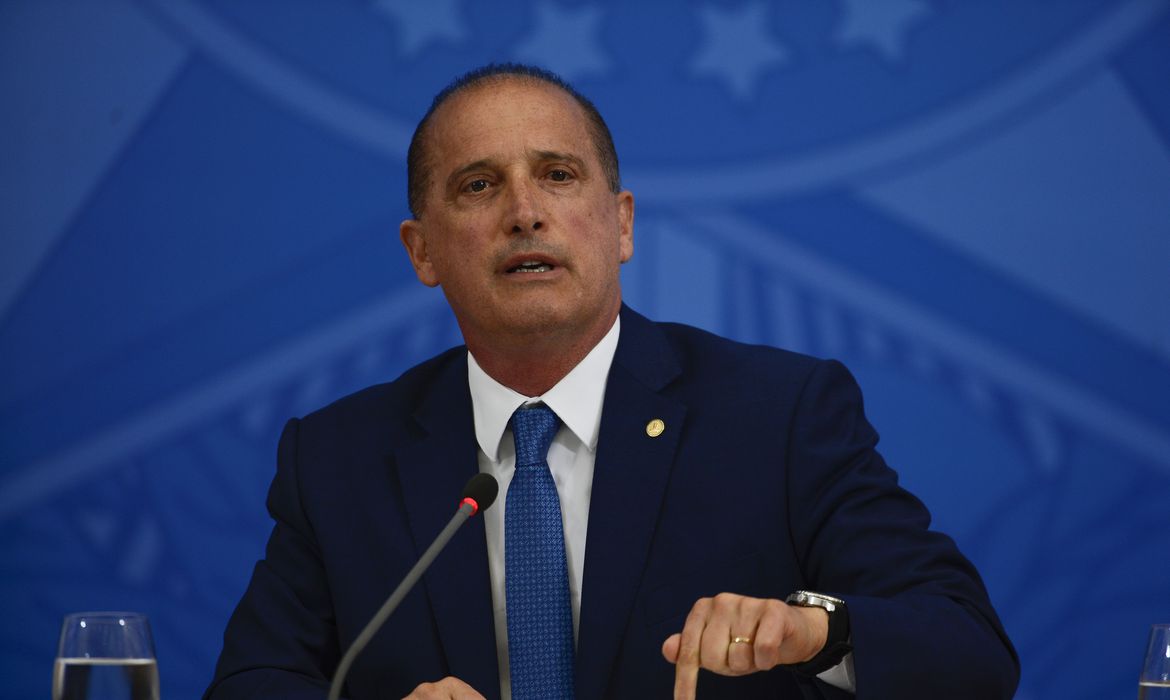 Mães menores de idade e pais solteiros devem receber auxílio emergencial - Agora RN