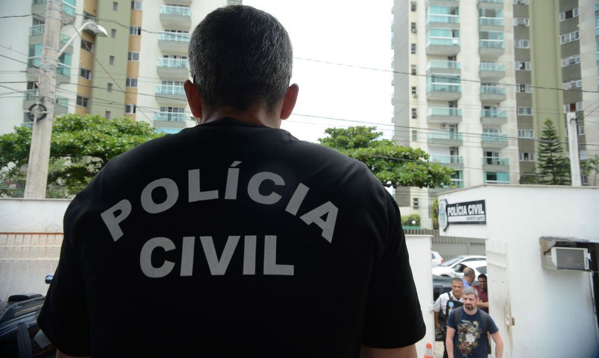 Em megaoperação, pm e polícia civil cumprem 30 mandados contra criminosos no interior do rn | notícias do rio grande do norte Em megaoperação, PM e Polícia Civil cumprem 30 mandados contra criminosos no interior do RN - Agora RN