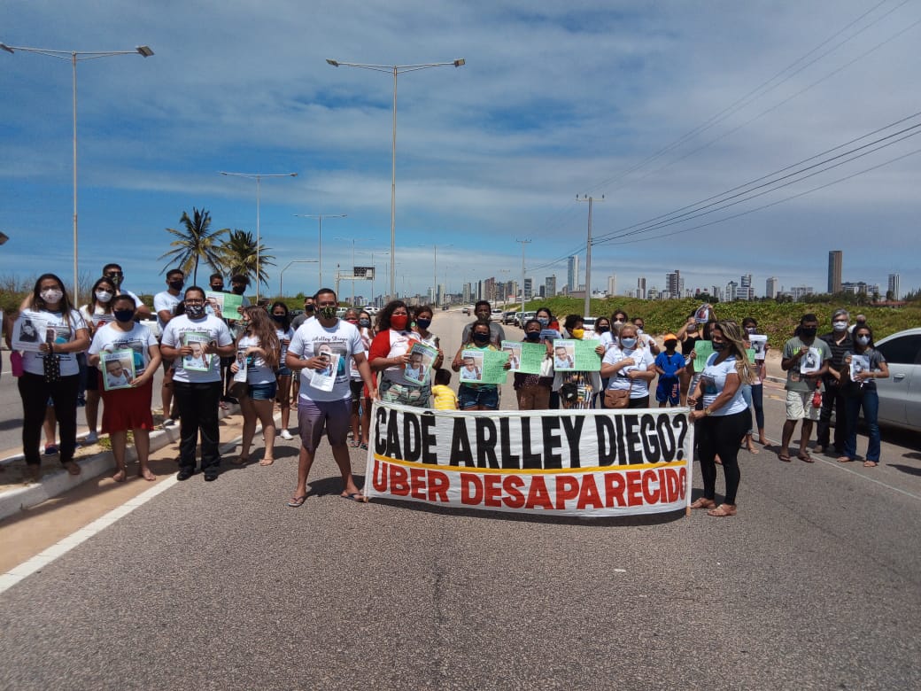 "Cadê Arlley Diego?": população protesta por desaparecimento de motorista de aplicativo - Agora RN