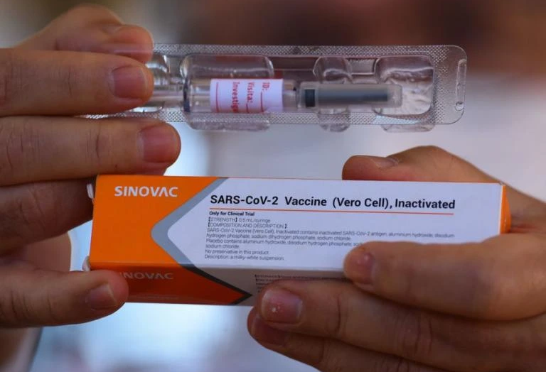 Covid-19: obrigatoriedade da vacinação divide país e pode parar no STF - Agora RN