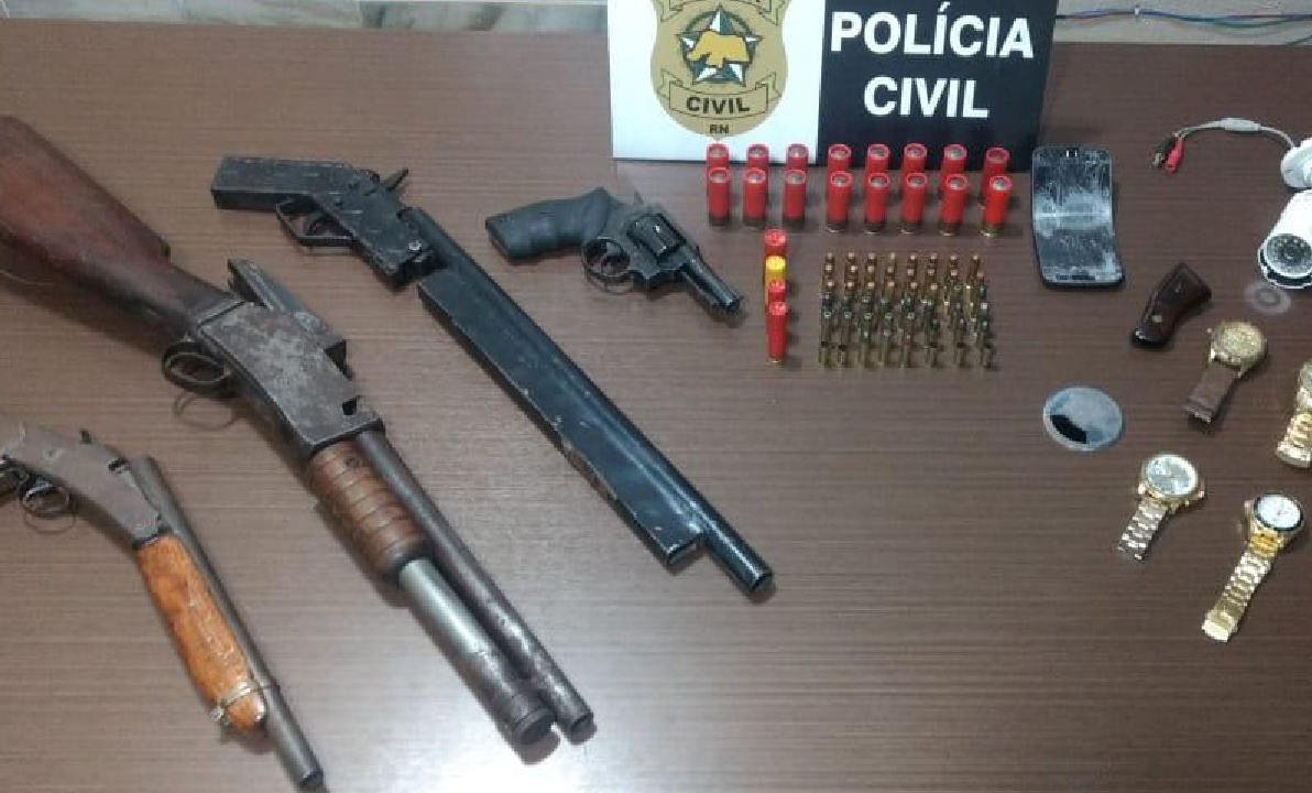 Operação policial em macaíba tem troca de tiros, um bandido morto e armas apreendidas
