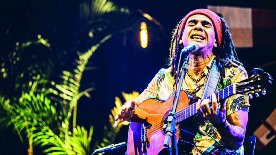 “escute aqui”: pedro mendes lança primeiro álbum de inéditas em 30 anos