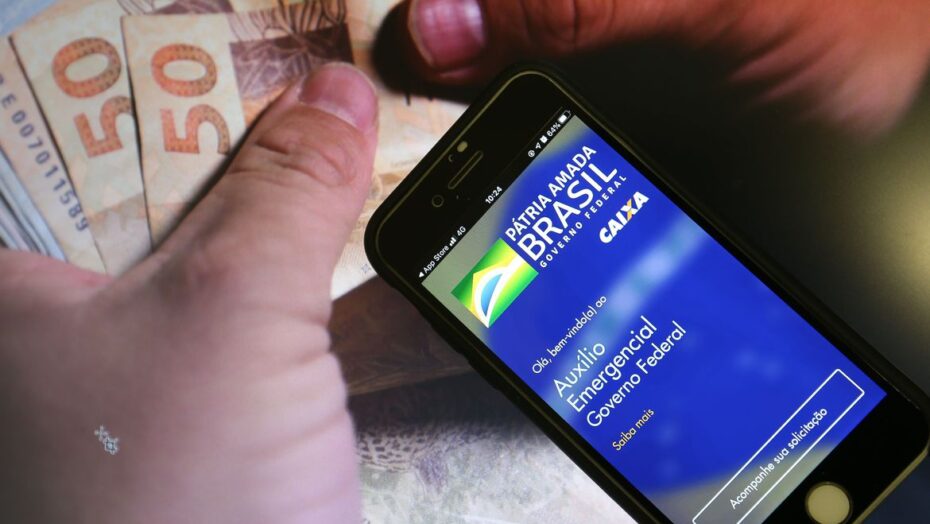 Caixa paga auxílio emergencial para nascidos em outubro