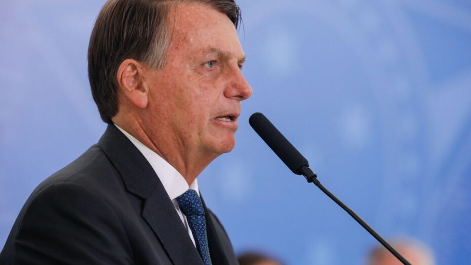 Bolsonaro sanciona lei de diretrizes orçamentárias para 2021