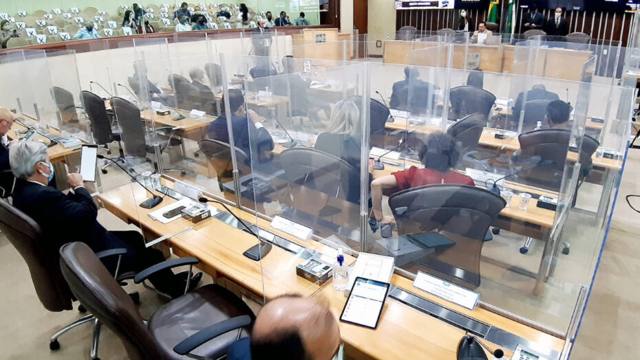 Deputados aprovam pec da emenda impostiva com mais autonomia aos municípios