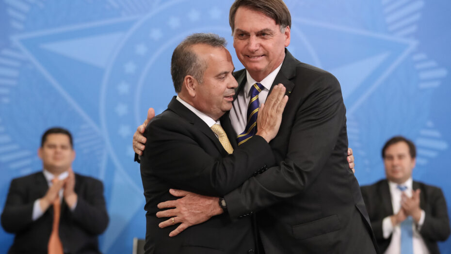 Bolsonaro insinua que haver corrupção no ministério de rogério marinho