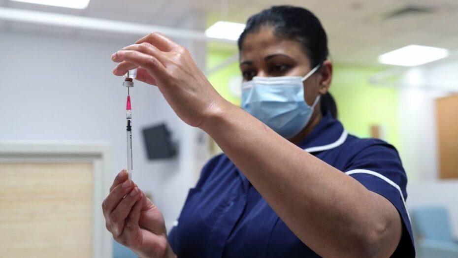 Reino unido anuncia que vacinação contra covid-19 começa na terça-feira 8