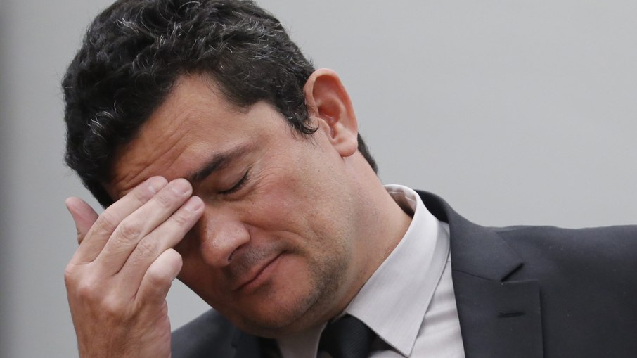 Informações sobre lula foram compartilhadas entre moro e membros da lava jato