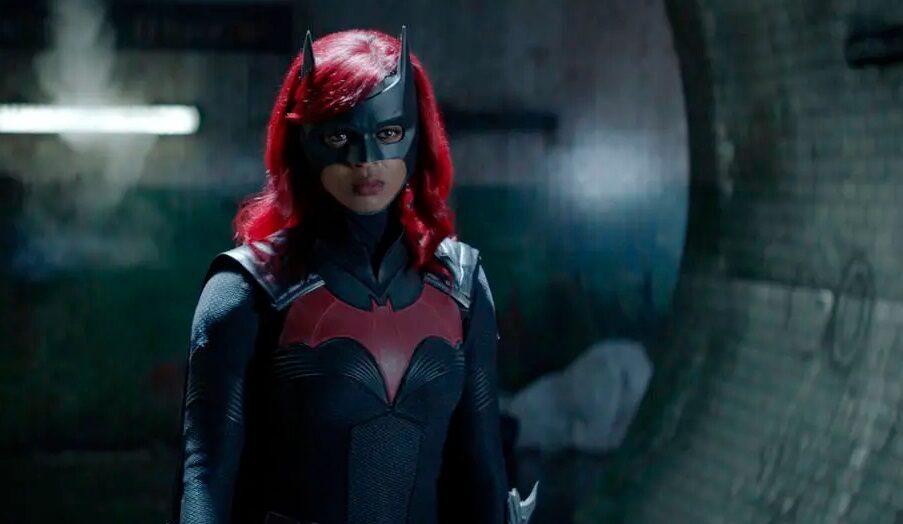 Javicia leslie quer empoderar outras pessoas no papel de batwoman