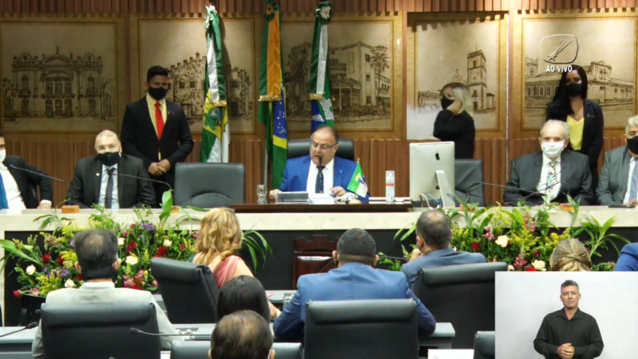Ao vivo: acompanhe a posse do prefeito reeleito Álvaro dias
