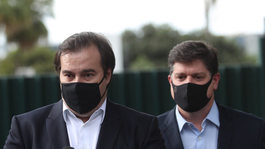 Não vou deferir impeachment, diz maia