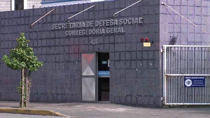 Homem acusa pms de furtarem r$ 15 mil da casa dele no recife