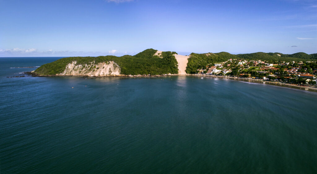 Praia de Ponta Negra, em Natal - Foto: Empresa de Turismo - EMPROTUR