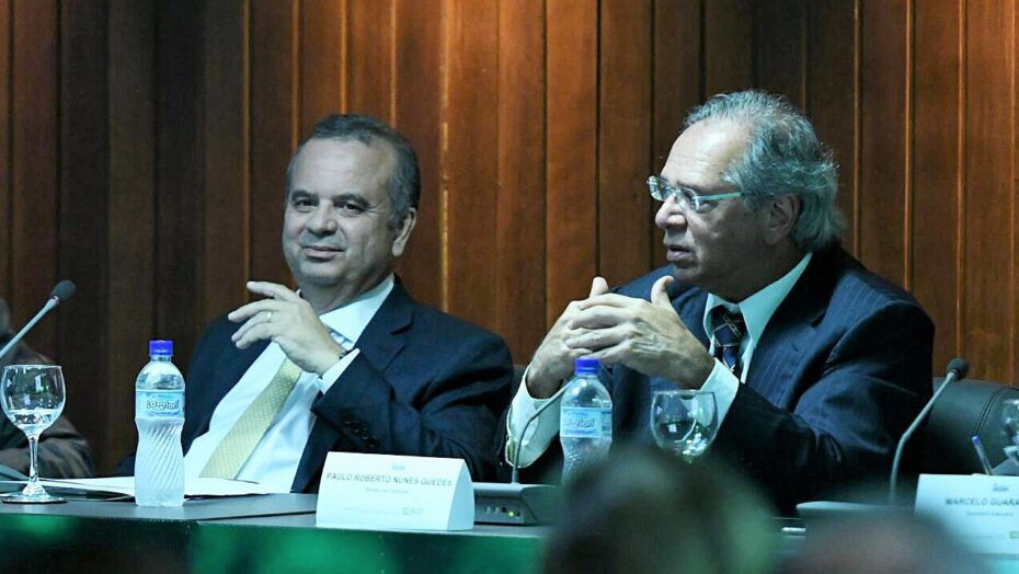 Acusado por paulo guedes de ser “fura-teto”, rogério marinho pede mais dinheiro para ministério
