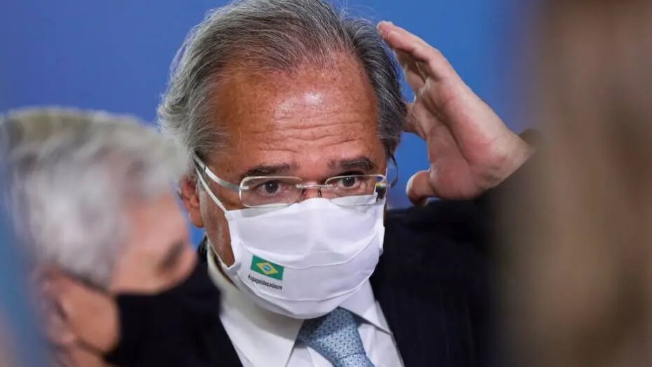 Guedes tenta ganhar tempo para aprovar pec e destravar nova rodada do auxílio