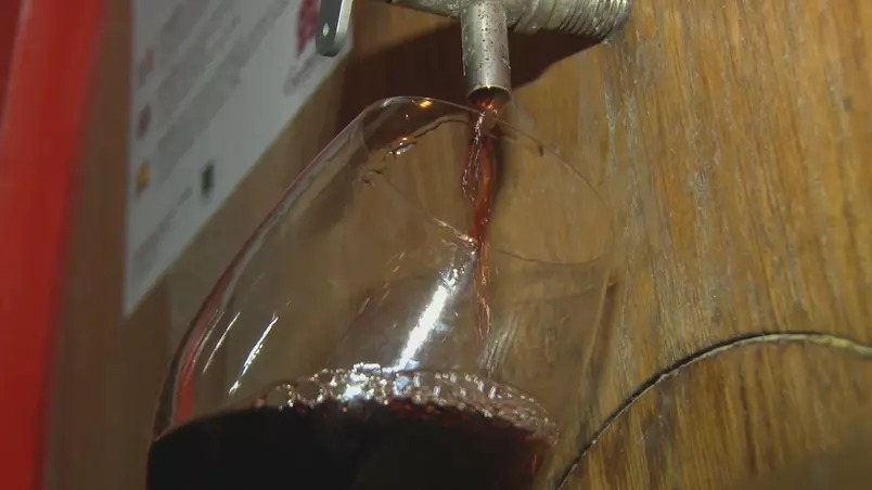Pesquisa sugere que tanino, presente no vinho, pode inibir infecção por covid-19