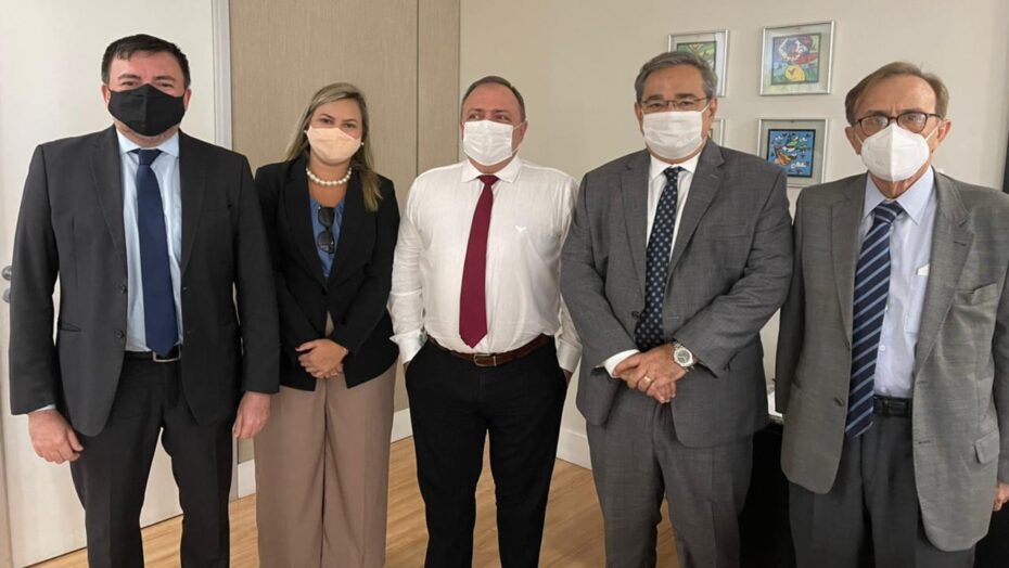 Rn vai receber 51,8 mil de vacinas contra covid-19, garante pazuello