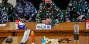 Submarino é encontrado com os 53 tripulantes mortos; veja fotos do resgate